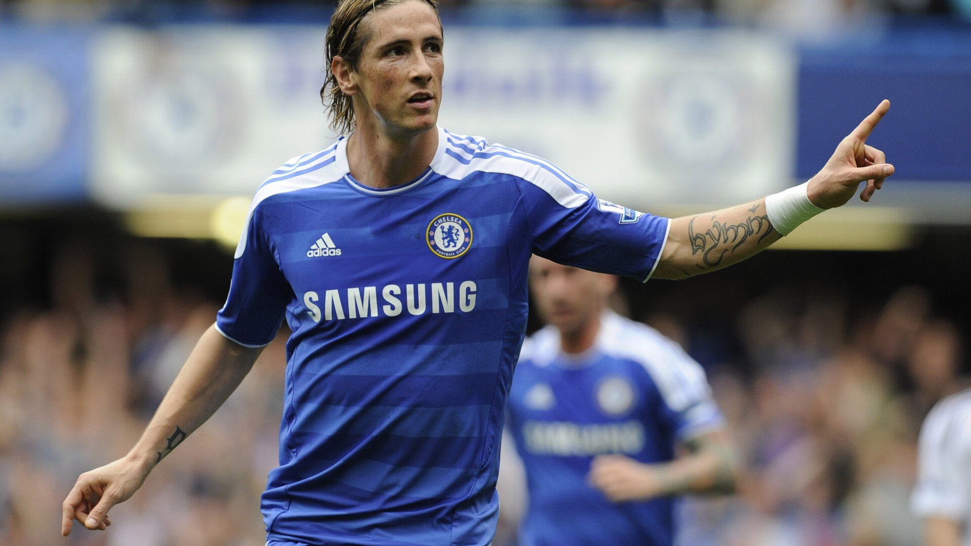 F1新赛季揭幕战之夜，锡安扛起全队，一场速度与力量的交响